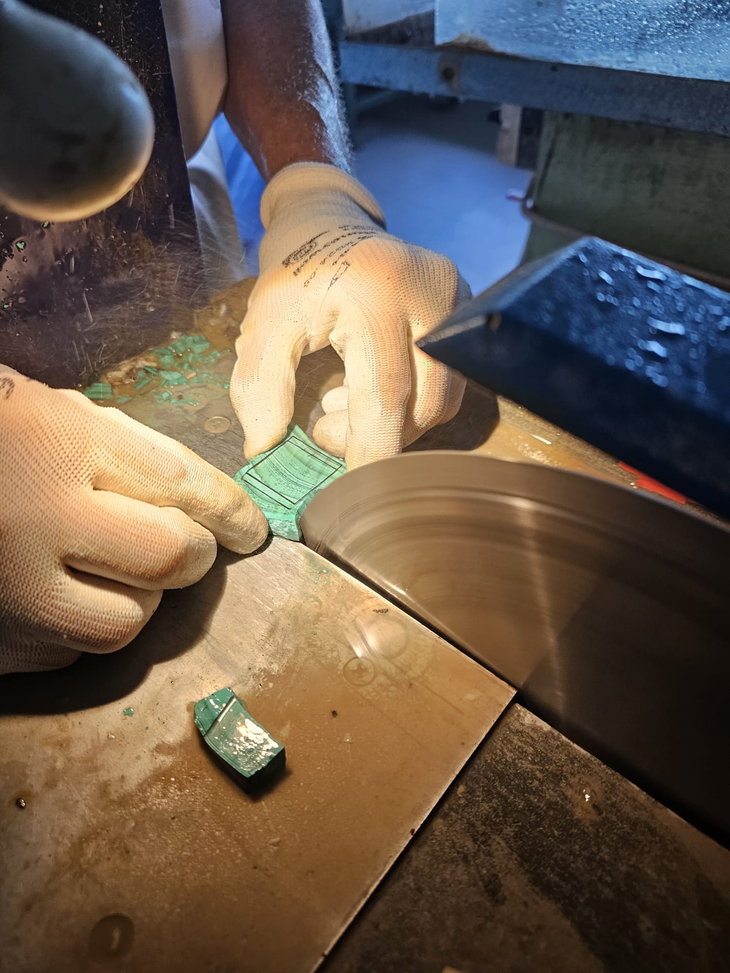 Schleifen von Steinen 1